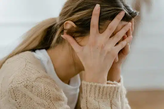 Primeros auxilios psicológicos sobre cómo superar un ataque de pánico - Guía Afrontar un ataque de pánico