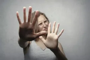 Cómo protegerse de un padre maltratador